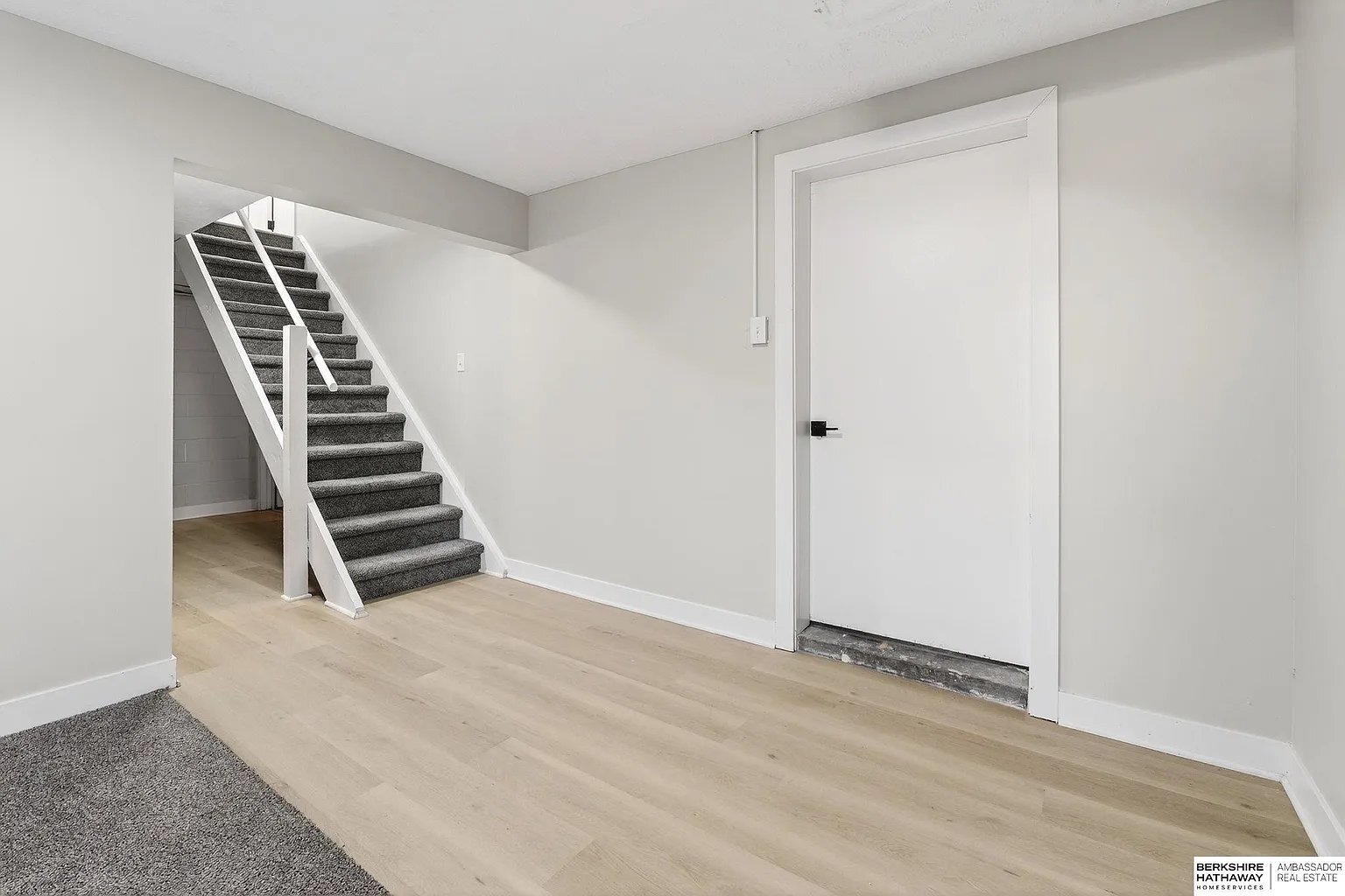 Building Photo - 5610 Seward St