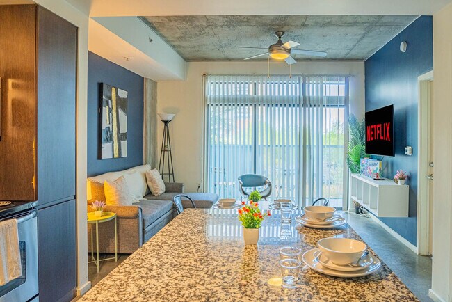 Building Photo - 915 N 4th St