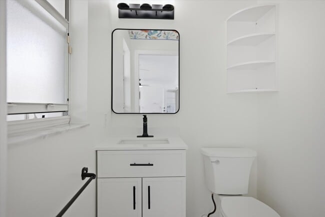 Building Photo - 5829 Fairwoods Cir