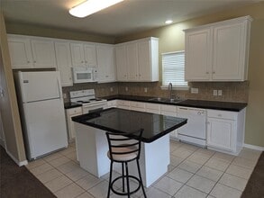 Building Photo - 10135 Checkerberry Park Ln