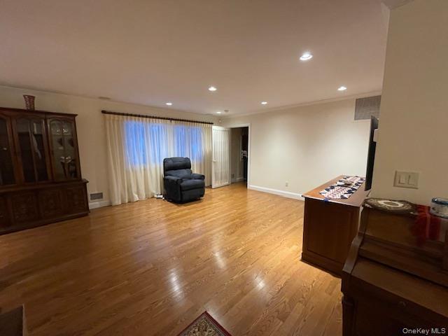 Building Photo - 183 Long Hill Dr