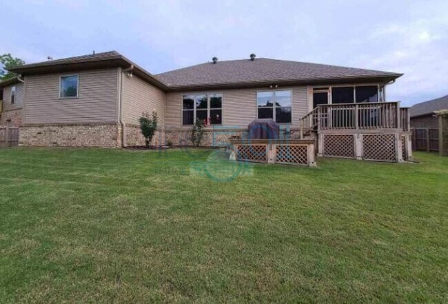 Building Photo - 8700 Johnson Dr