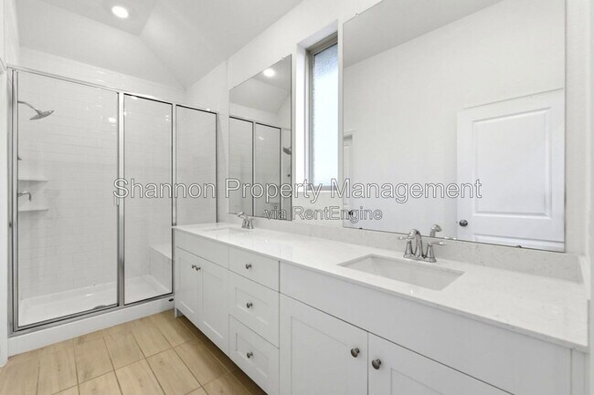 Building Photo - 3057 Pensacola Dr
