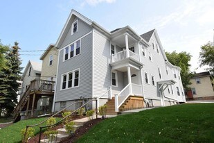 Building Photo - 1744 Arlington N Pl