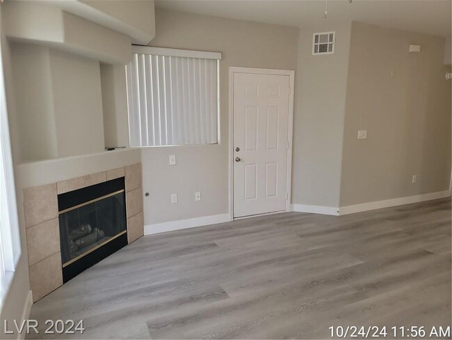 Building Photo - 3RD FLOOR UNIT LOCATED IN VISTANA GATED CO...