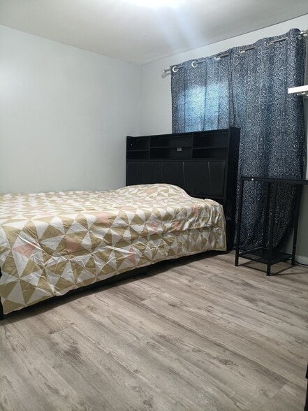 Building Photo - 40G Miriam St