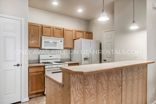 Building Photo - 1132 Canyon Meadow Dr