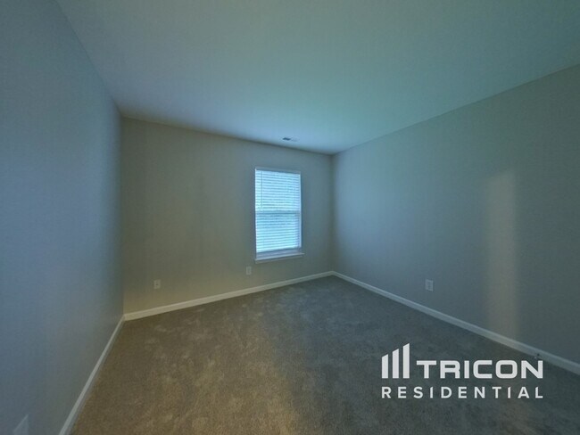 Building Photo - 2816 Forest Grove Ct