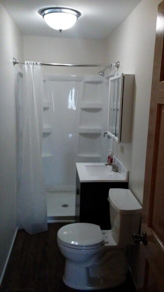 Building Photo - 427 N Briggs St