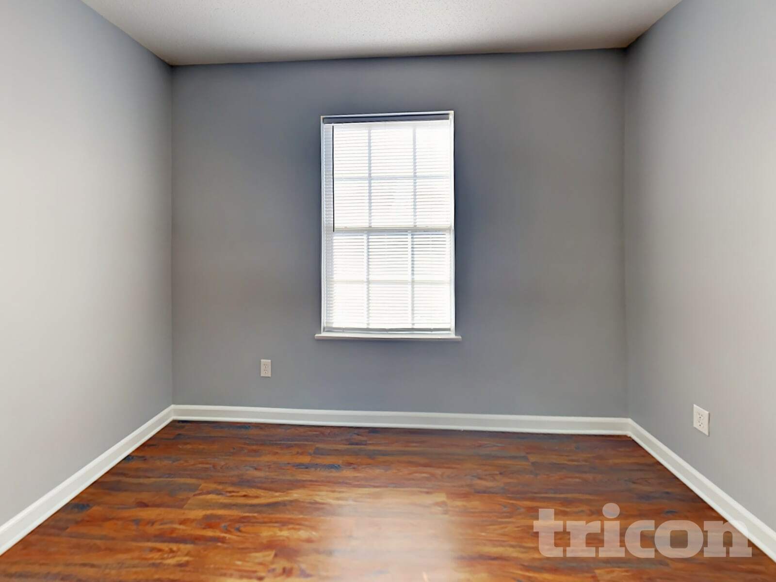 Building Photo - 410 Fox Trot Dr