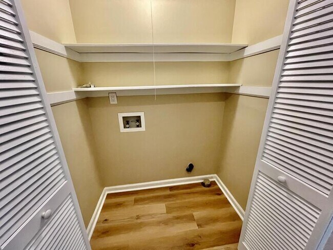 Building Photo - 13004 Astalot Dr SE