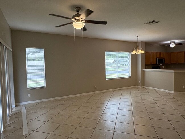 Building Photo - 2/2.5 Townhome in Fort Myers for Rent