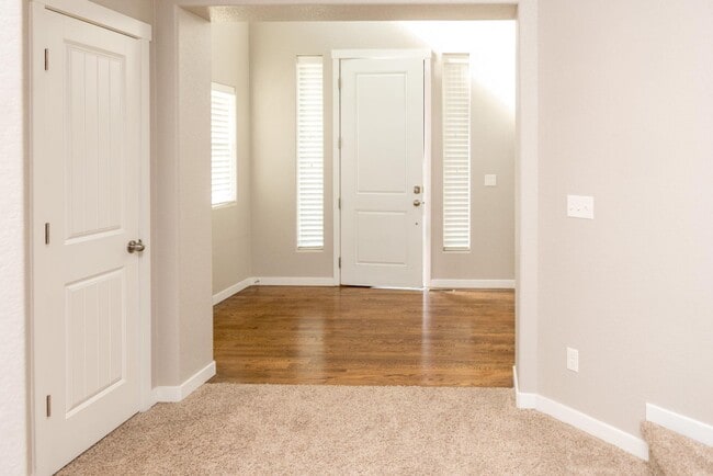 Building Photo - 7797 Wagonwood Pl