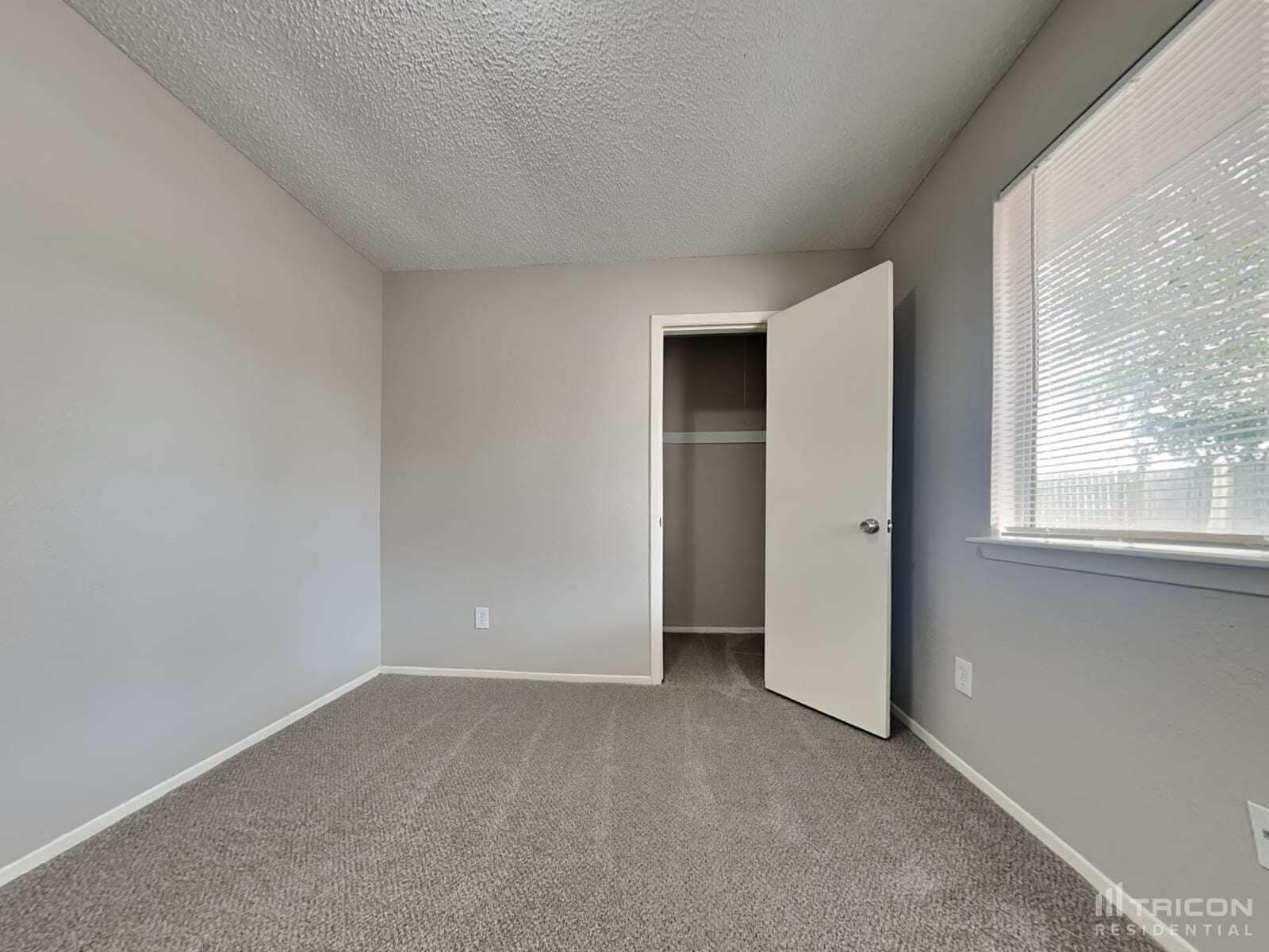 Building Photo - 17803 Glenmark Dr