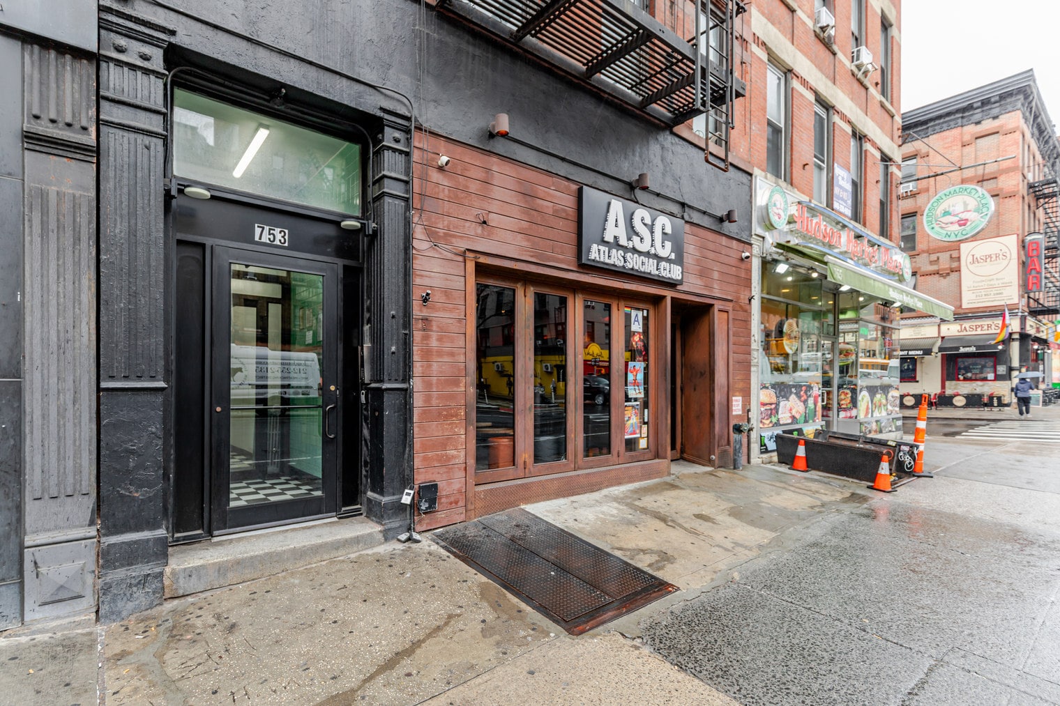 Building Photo - 753 9th Ave