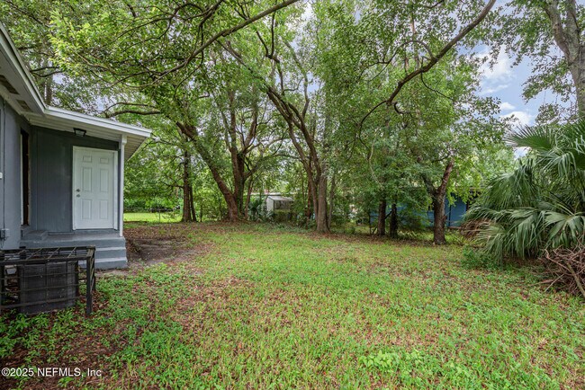 Building Photo - 4523 Trenton Dr S