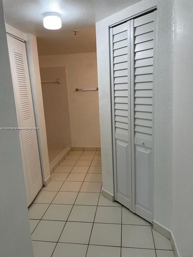 Building Photo - 15430 SW 284th St