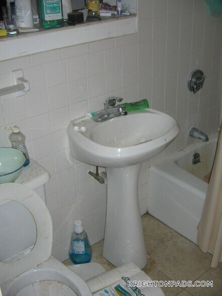 Building Photo - 41 Egremont Rd