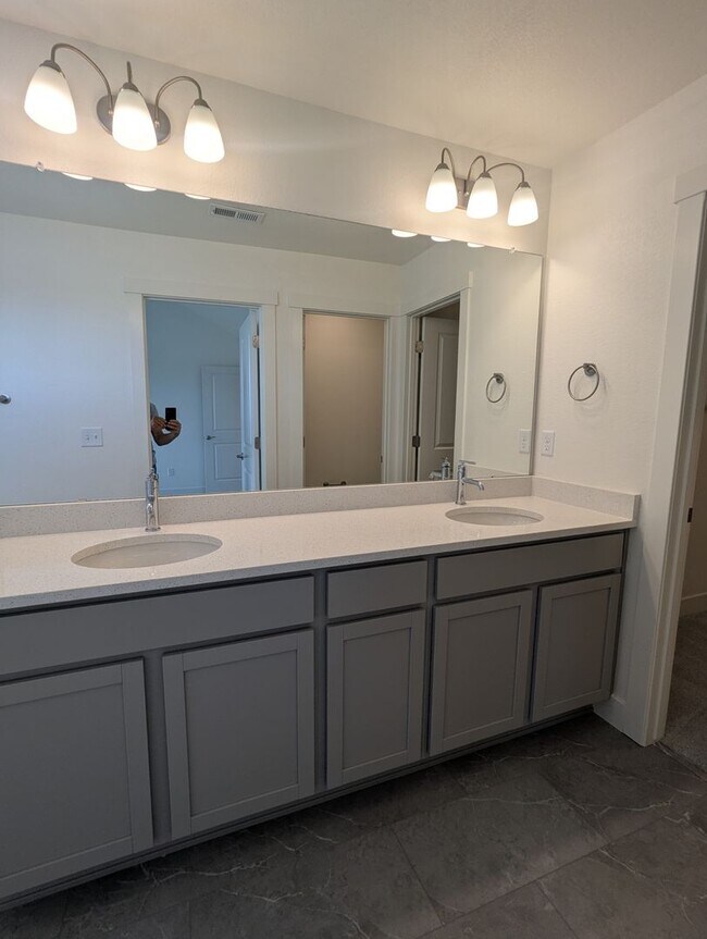 Building Photo - BRAND NEW HOME FOR RENT IN TIMNATH TRAILSI...