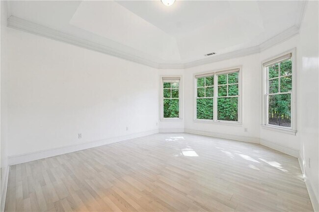 Building Photo - 1330 Atherton Park