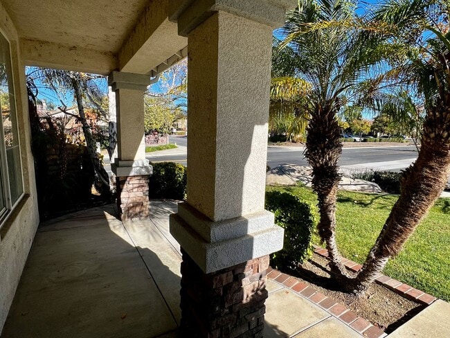 Building Photo - Spacious 4-Bedroom Murrieta Home with Loft & 3-Car Garage