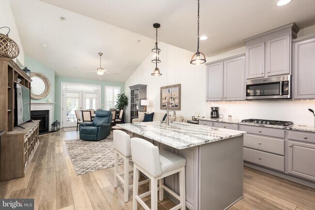 Building Photo - 858 Moorings Cir