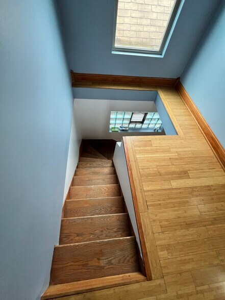 Stairs - 1814 W Pershing Rd