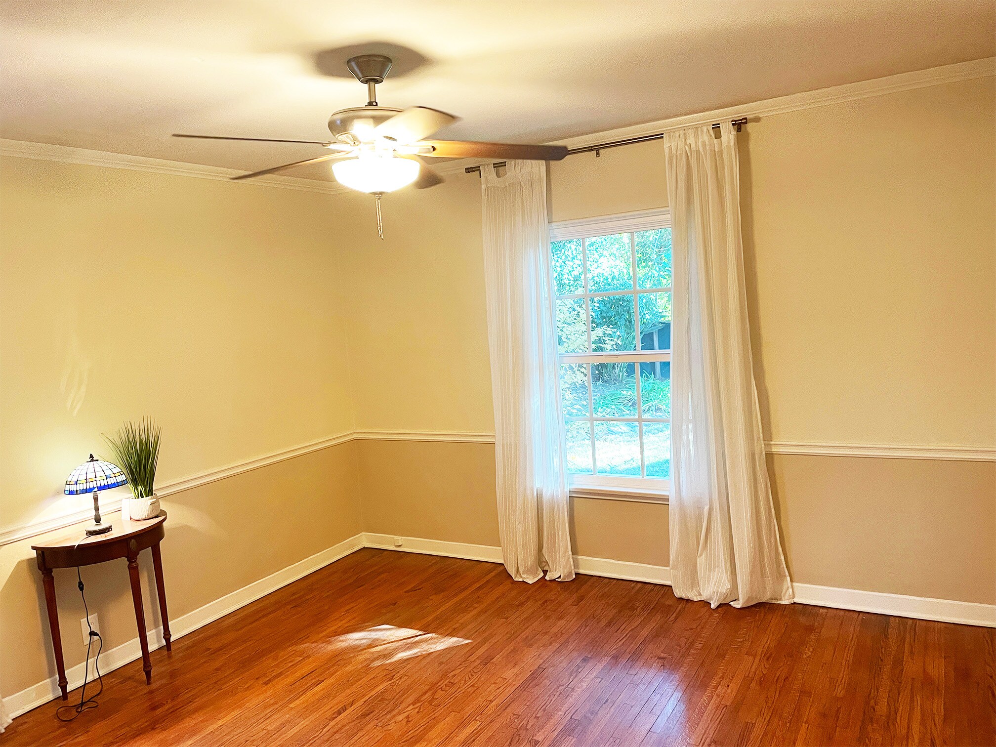 Front Bedroom with large windows - 15341 Cohasset St
