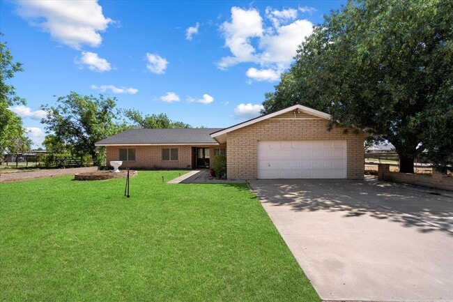 Building Photo - 23265 Vía Del Arroyo