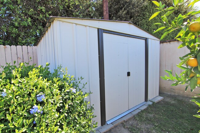 Building Photo - 9310 Crebs Ave