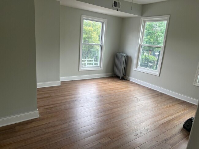 Building Photo - 113 Belmont Ave