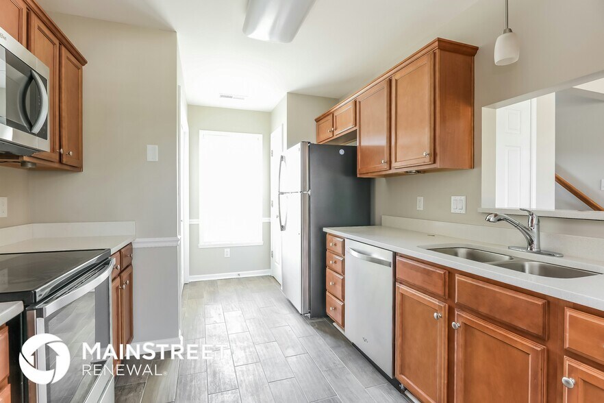 Building Photo - 5773 Misty Hill Cir