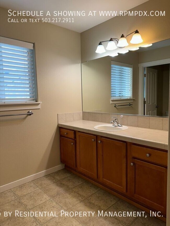 Building Photo - 12490 SW Winterview Dr