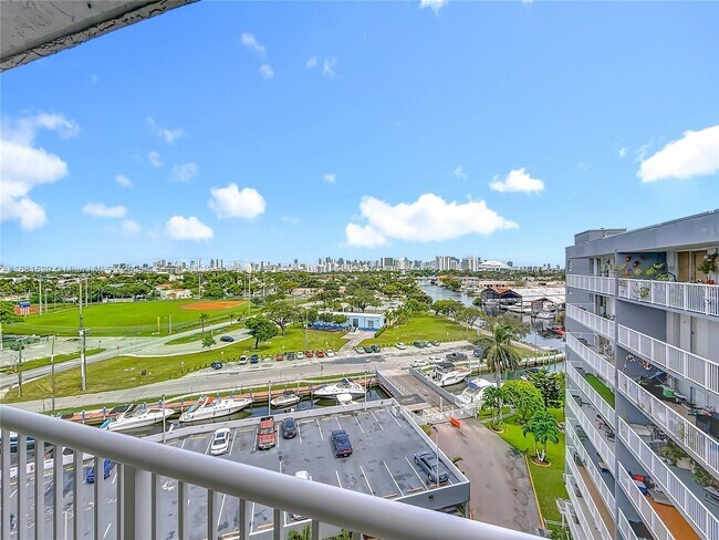 Building Photo - 1800 NW 24th Ave