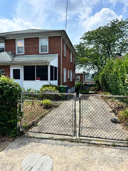 Building Photo - 4514 Saint Georges Ave