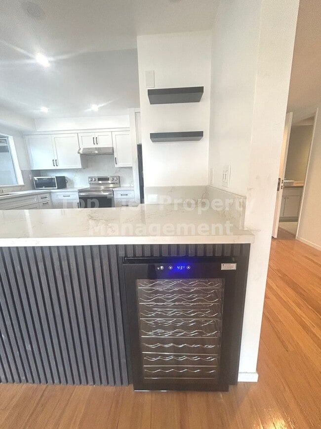 Building Photo - ***NEWLY RENOVATED 2 bed, 2 bath Townhouse in Carlsbad / La Costa - Available 06/01***