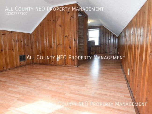 Building Photo - 1620 Highview Ave