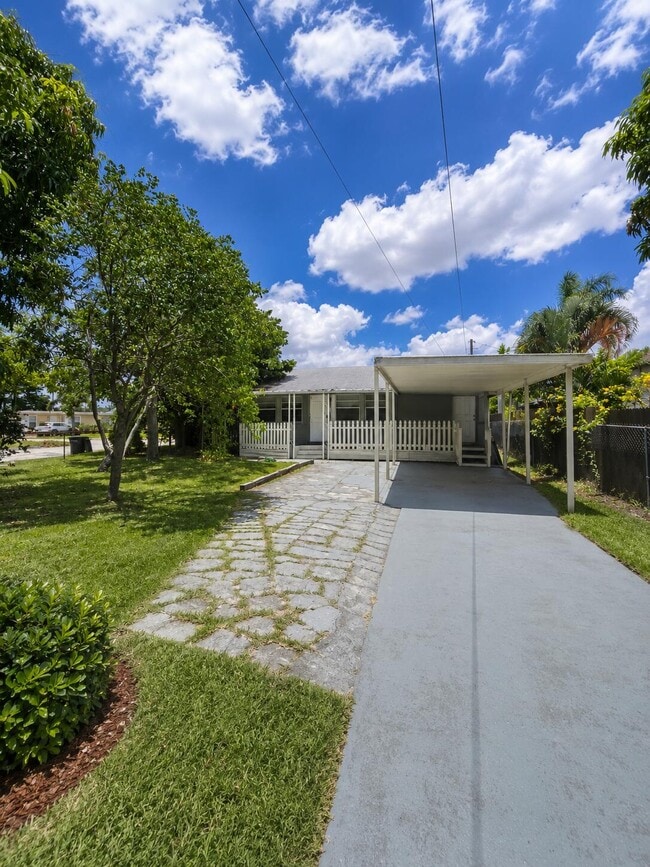 Building Photo - 5317 Garden Ave