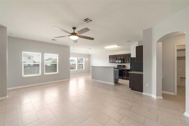 Building Photo - 314 Foxglove Dr