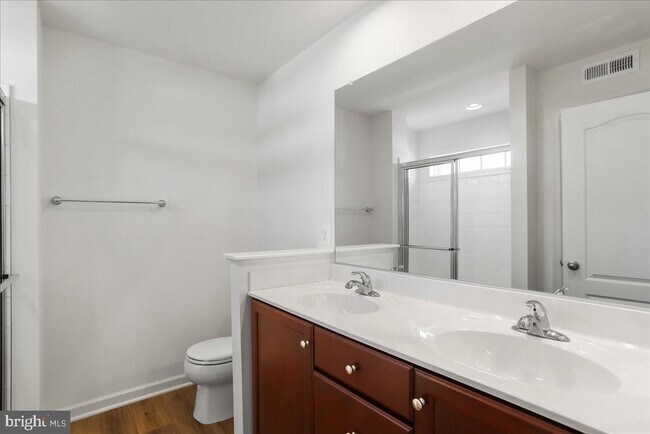 Building Photo - 100 Stafford Pl