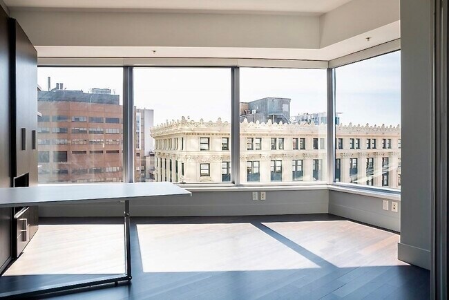 Building Photo - 110 Stuart St