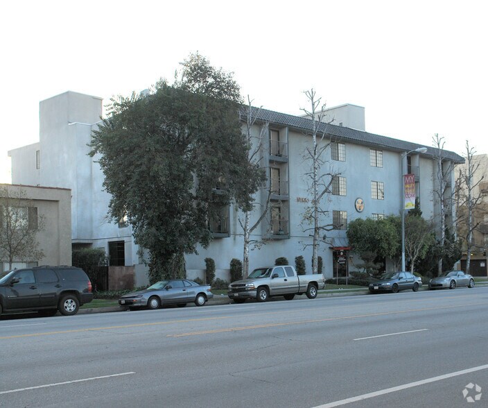 Building Photo - 5000 Laurel Canyon Blvd