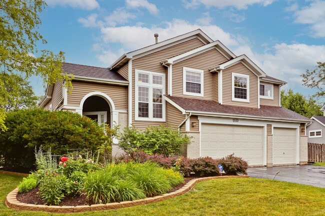 Primary Photo - 2213 Apple Hill Ln