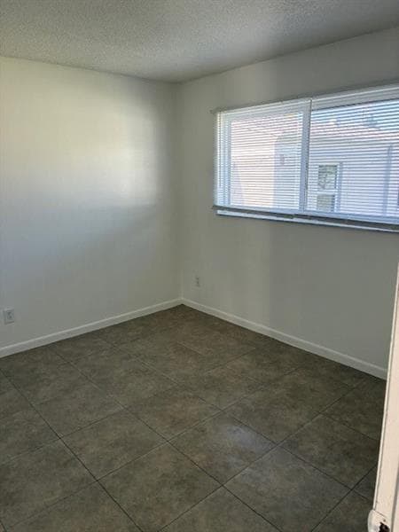 Building Photo - 2417-2419 Garfield St