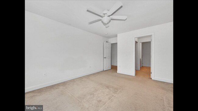 Building Photo - $1,900 townhome for rent Swatara township ...