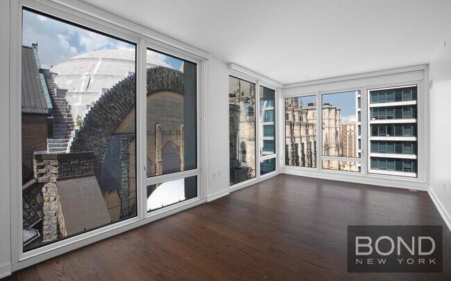 Building Photo - 400 W 113th St