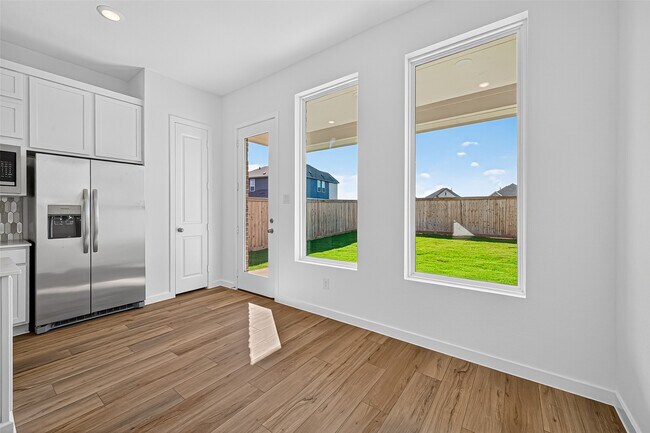 Building Photo - 11119 Poplar Tree Dr
