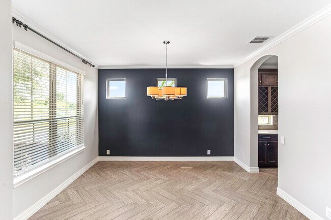 Building Photo - 8881 Highland Dawn