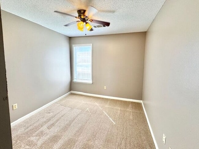 Building Photo - Now Leasing a 4-Bedroom 2.5 Bath Home