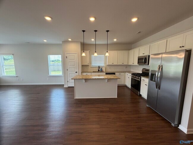 Building Photo - 238 Schoolhouse Dr